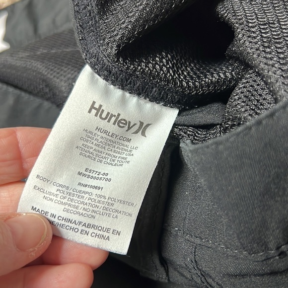 Hurley‎ - Picture 7 of 7